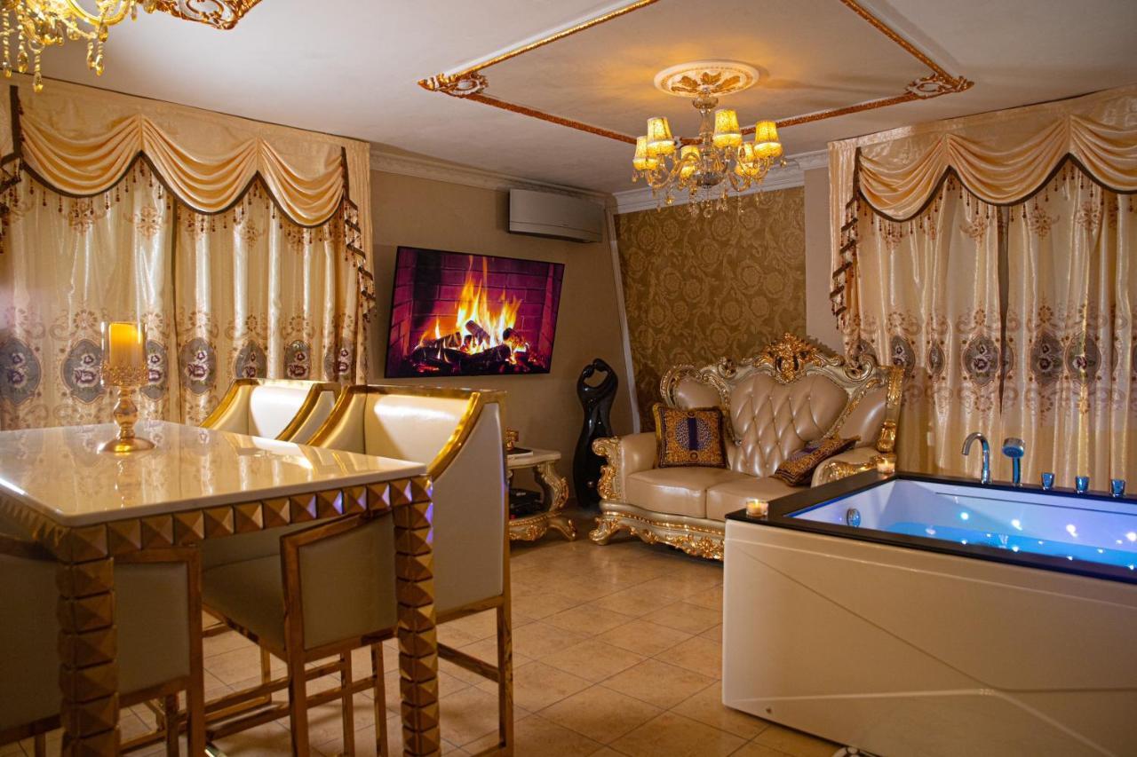 Le Petit Versailles Вернон Экстерьер фото